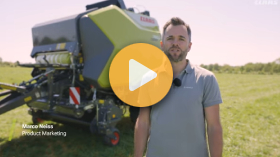 The CLAAS CEREX 700 round baler
