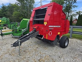 2022 Massey Ferguson 1745				