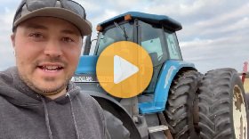 Stacking straw bales