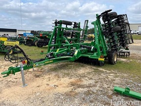 2023 Great Plains 2400TM				