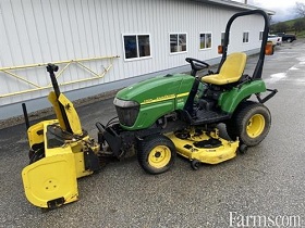 2006 John Deere 2305