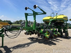 2020 John Deere 1775NT				