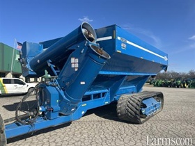 2010 Kinze 1050				