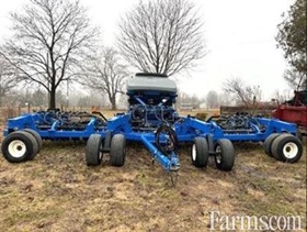 2014 New Holland P2085				
