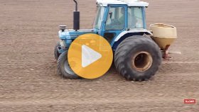 Classic Ford and Fendt seeding the hill field
