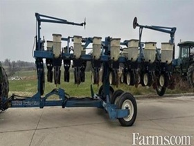 Kinze Twin-Line				