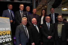 Ontario Grain Farmers enjoys another great meet and great on June 11 in Ottawa with Senator Rob Black, P. Ag. (Hon); Heath MacDonald, Canada’s Minister of Agriculture and Agri-Food; grain farmer Jeff Harrison; Julie Maw, owner of Mooremaw Farms, Maizex seeds dealer, and director at Grain Farmers of Ontario; Jeff Barlow, a 6th generation cash crop farmer in the Binbrook area raising corn, soybeans, and wheat since 1843, and is director for GFO District 6; Lloyd Crowe, a 10th generation farmer and pea grower in Picton; Neil Campbell who works in grains & oilseeds on PEI; Josh Boersen who raises crops and chickens, and is the director for GFO District 9 serving Perth County.
