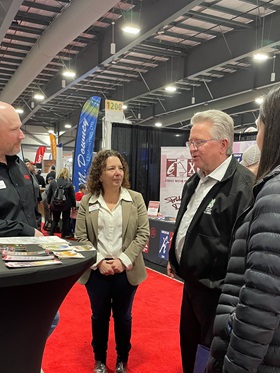 Senator Rob Black visits the OFA at the Ottawa Valley Farm Show