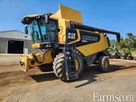 2006 CAT Lexion 560R				