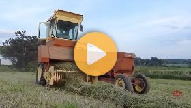Sperry-New Holland 1283 Self Propelled Baler